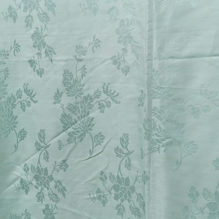 A pale celadon green silk, late Qing dynasty, circa 1900.