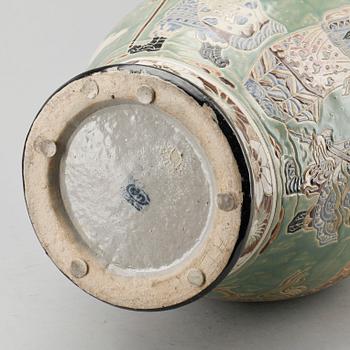 URNA, keramik, troligen Vietnam, 1900-tal.