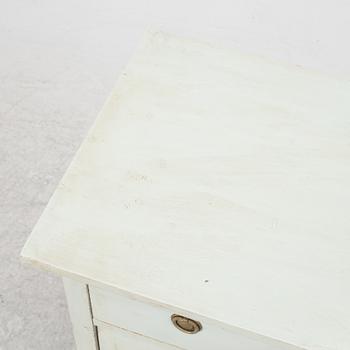 An early 20th century dresser.