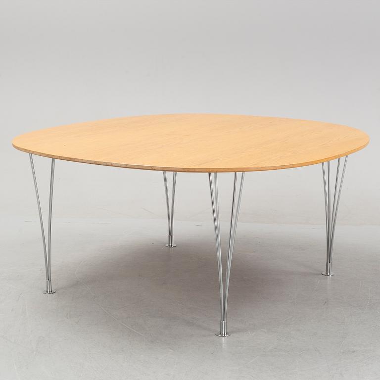 Bruno Mathsson & Piet Hein, an oak dining table, 'Supercirkel', Bruno Mathsson international 2004.