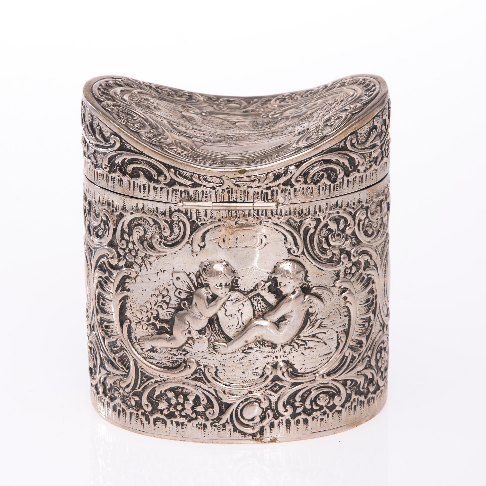 TEEPURKKI, hopeaa, 1900-luku. Paino 297,7 g.