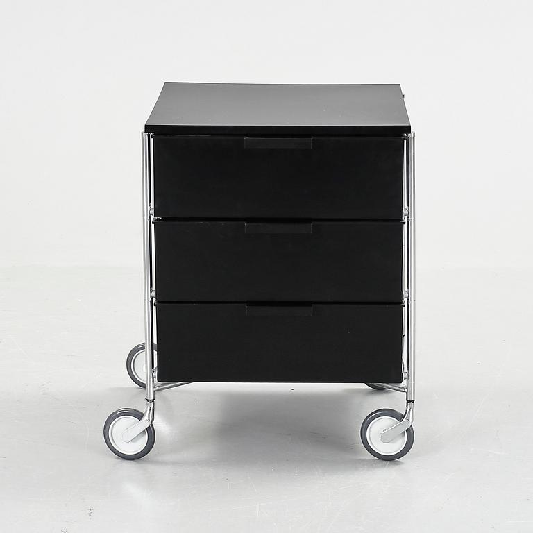 SIDOBORD, Antonio Citterio för Kartell 1990-tal.