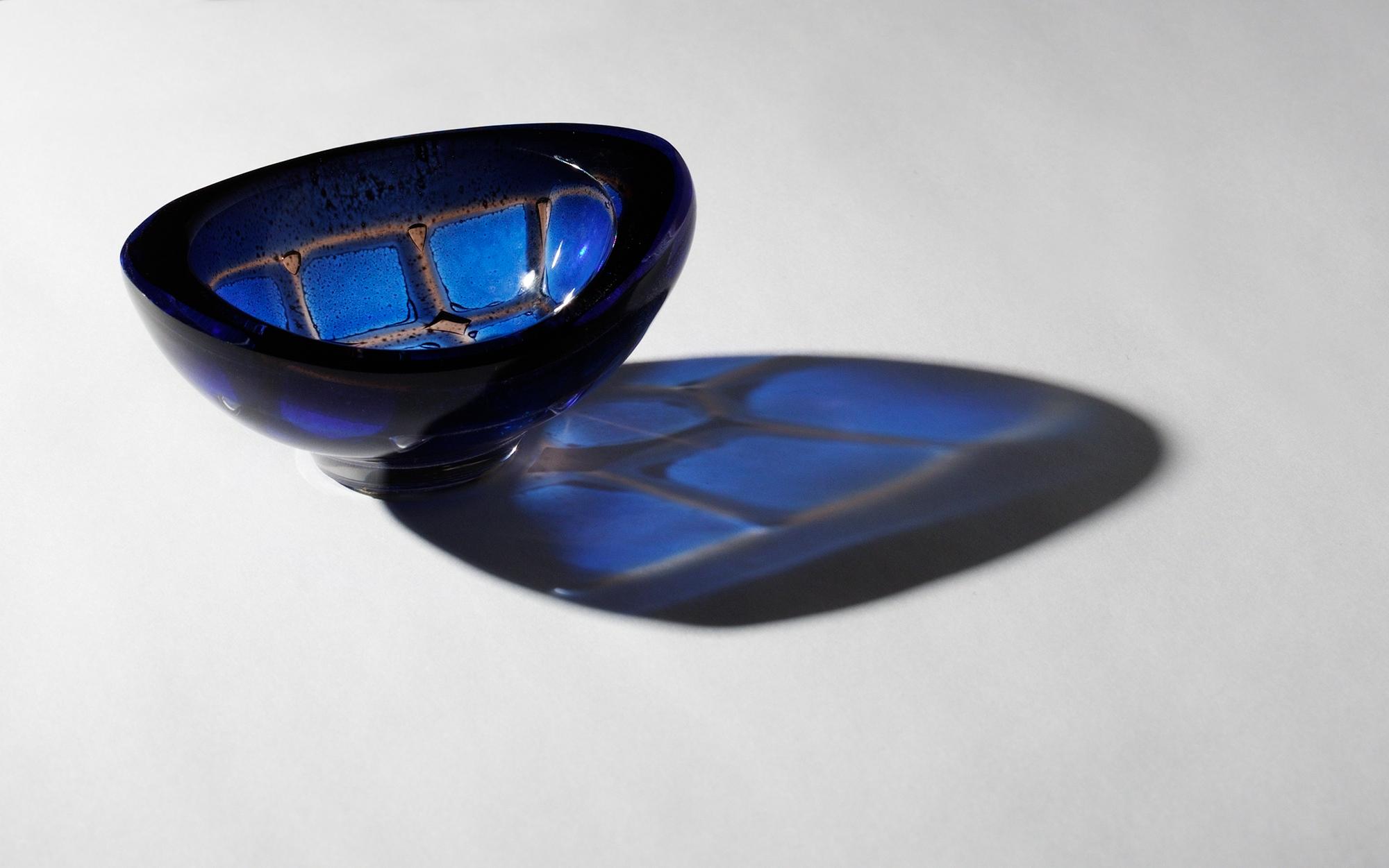 A Sven Palmqvist ravenna glass bowl, Orrefors 1974.