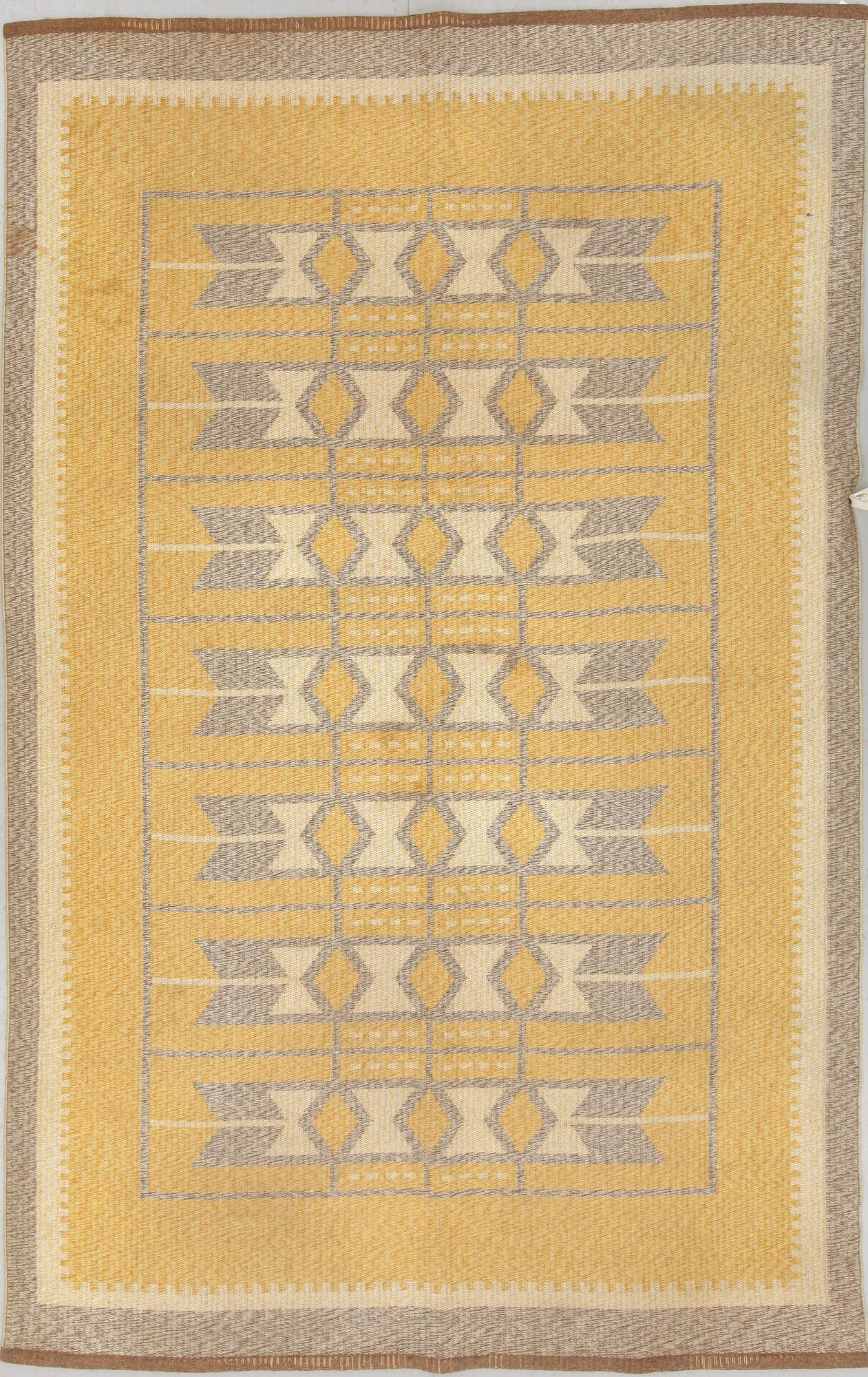 MATTA. Maskinvävd, dubbelvävd. Möjligen Kasthall. 
Ca 282x179.