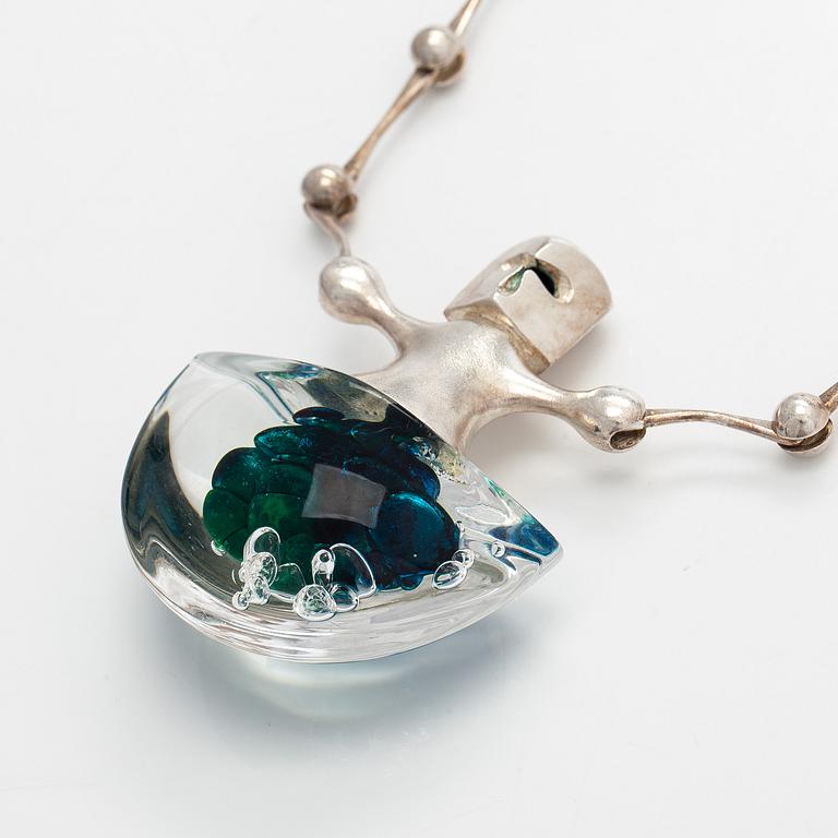 Björn Weckström, collier, "Zitas offer", silver, akryl.