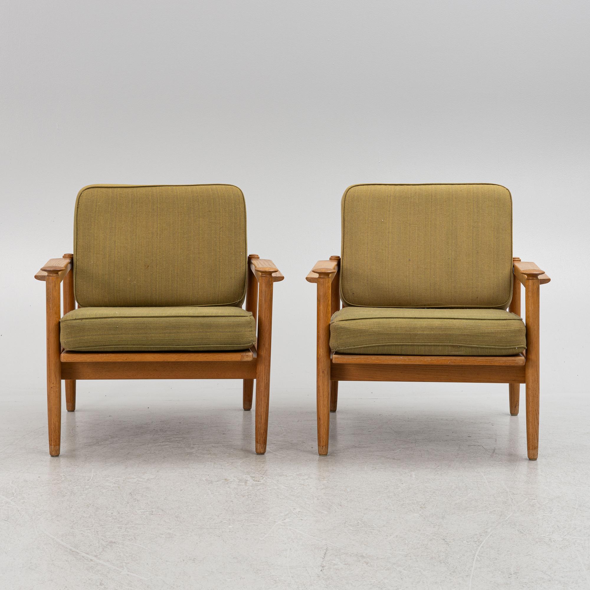 Armchairs, a pair, second half of the 20th century.