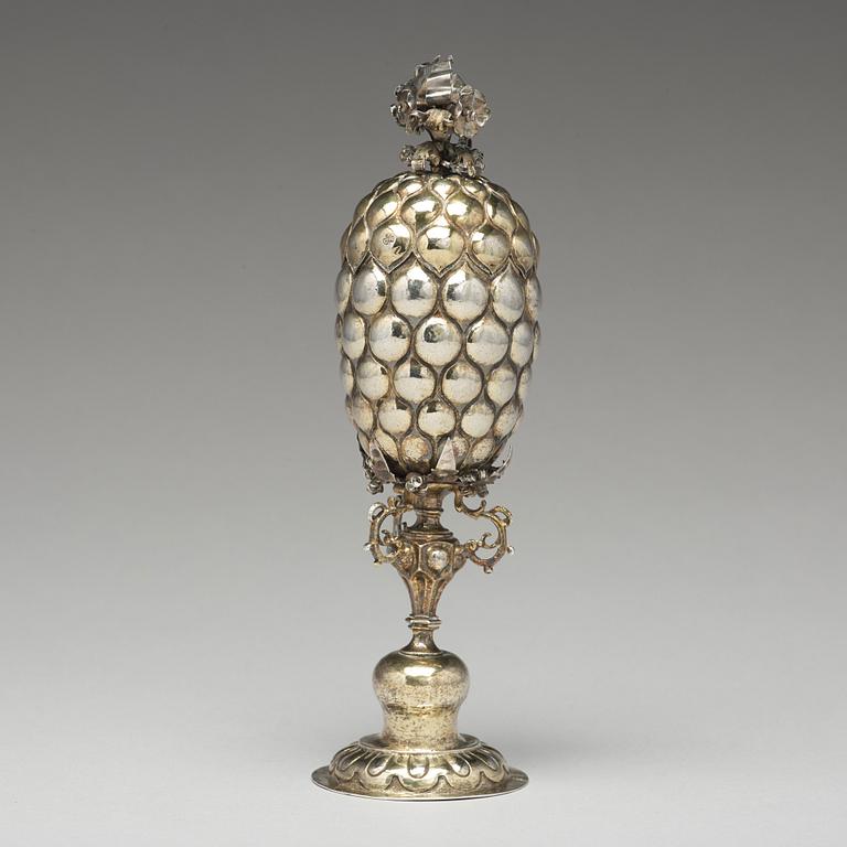 A Danzig 17th century silver-gilt grape cup, mark of Johann Gottfried Holl, Danzig (1678-1700).