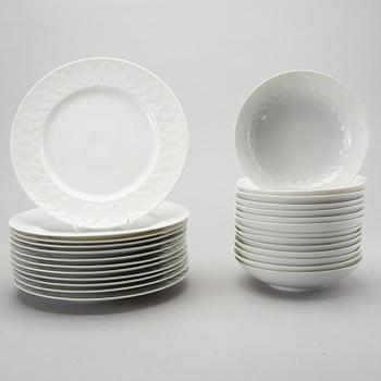 BJÖRN WIINBLAD, servis ca 72 dlr  "Lotus", Rosenthal Tyskland 1900-talets andra hälft porslin.