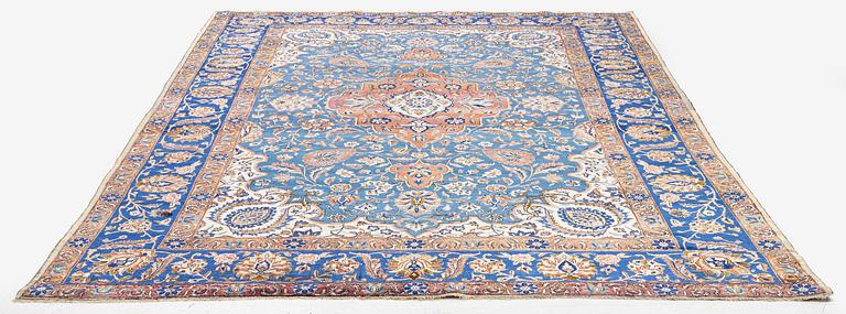 An antique silk Kashan, Central Persia, c. 320 x 201 cm.