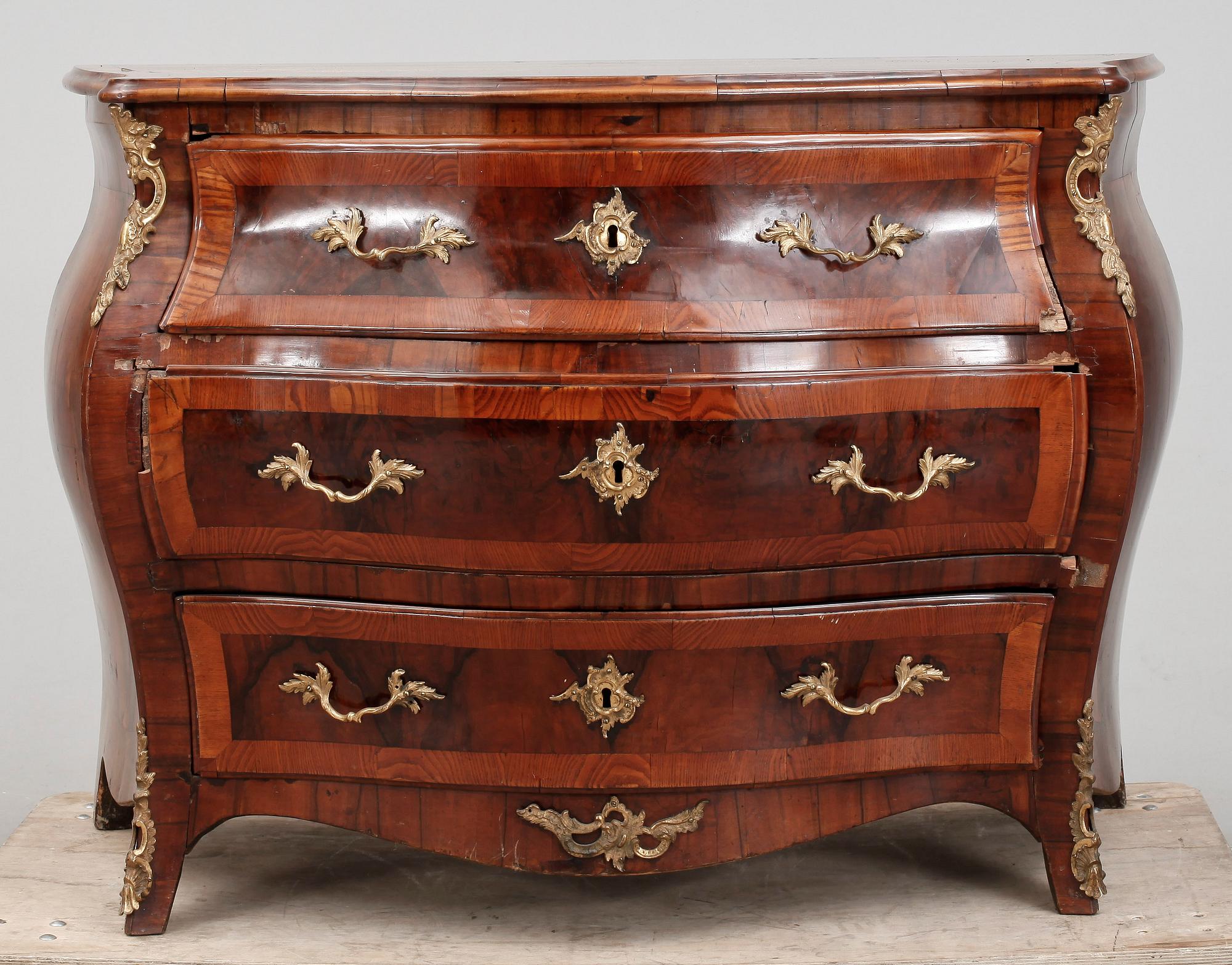 BYRÅ, rokoko, 1700-talets andra hälft.