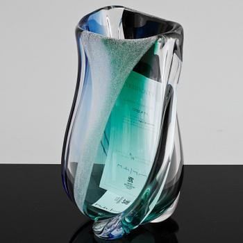 VAS, glas, Mats Jonasson, Målerås, limited edition, signerad och numrerad 6/99, 2000-tal.