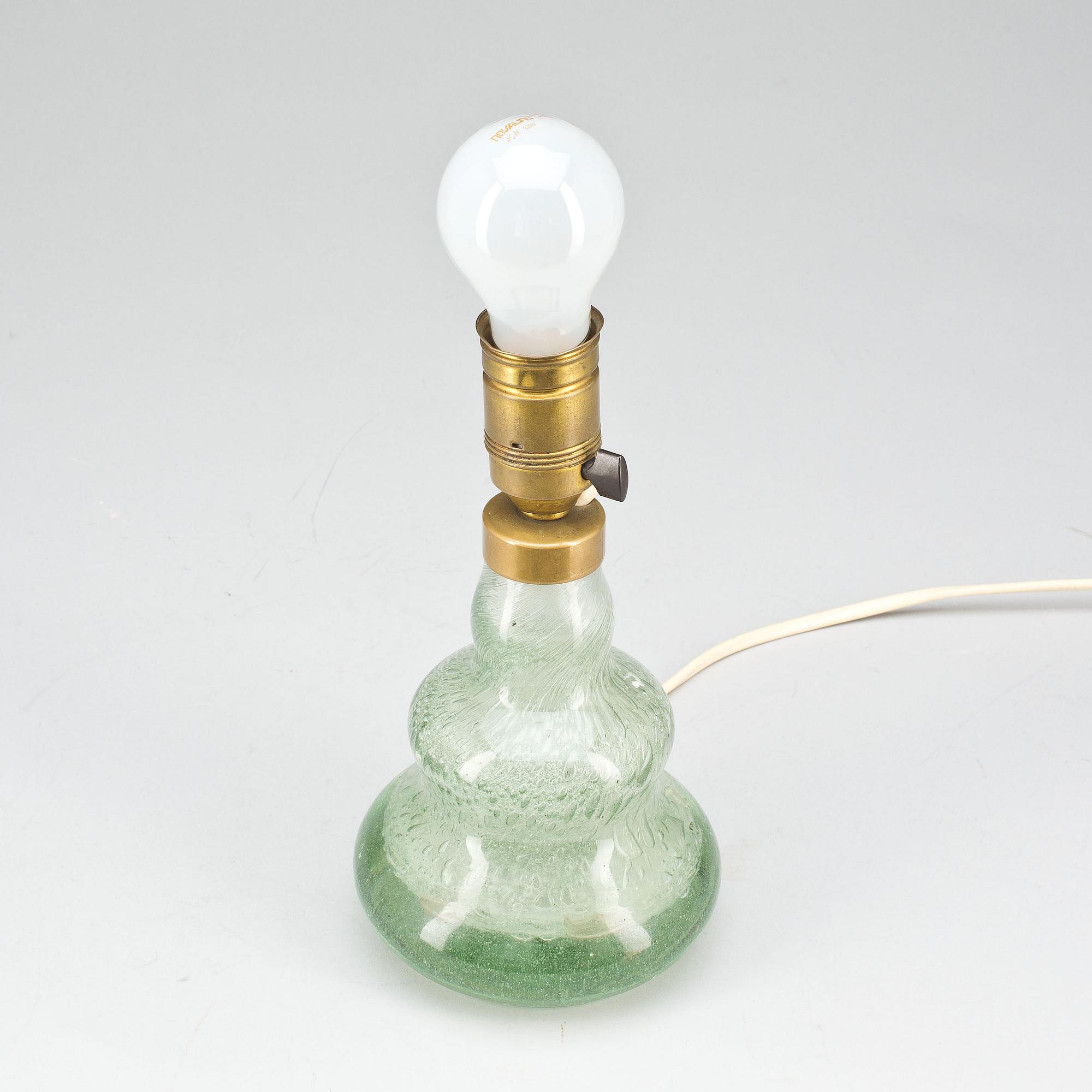 BORDSLAMPA, glas, 1900-talets andra hälft.