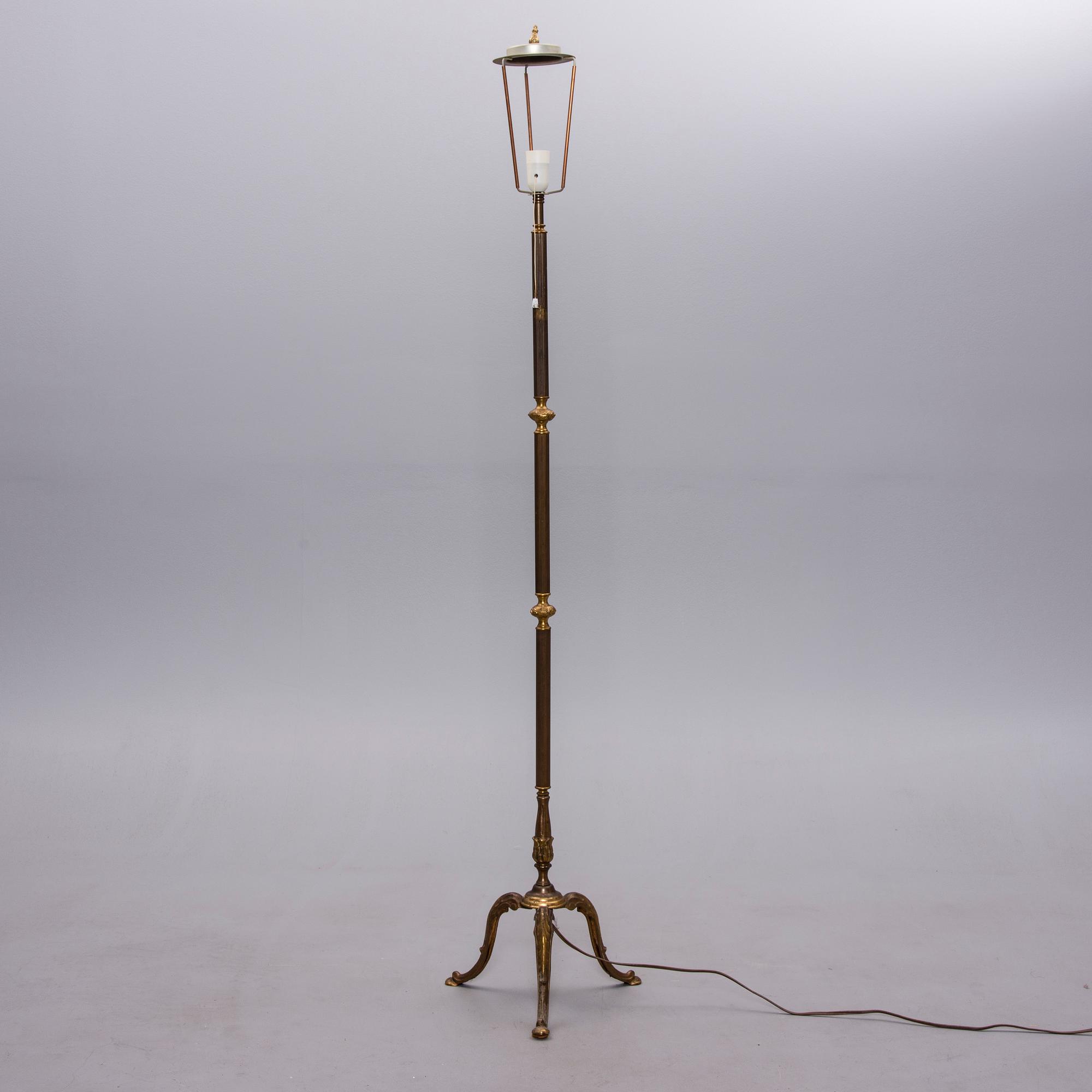 GOLVLAMPA, 1900-talets senare hälft.