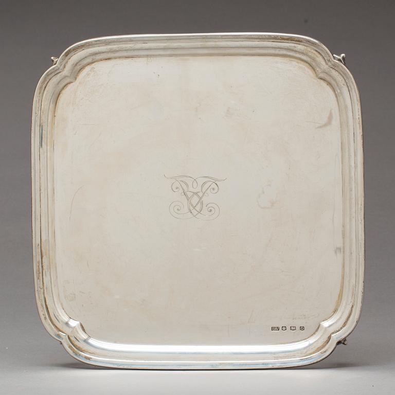 SALVER, Edward Viner Sheffield 1931, silver, vikt ca 1176 g.