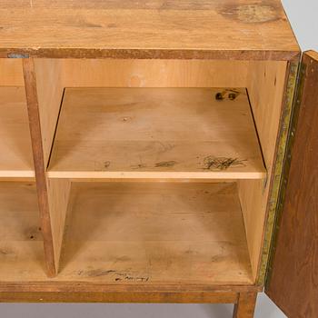 Alvar Aalto, skåp, modell 810 för O.Y Huonekalu- ja Rakennustyötehdas A.B, 1930-tal.