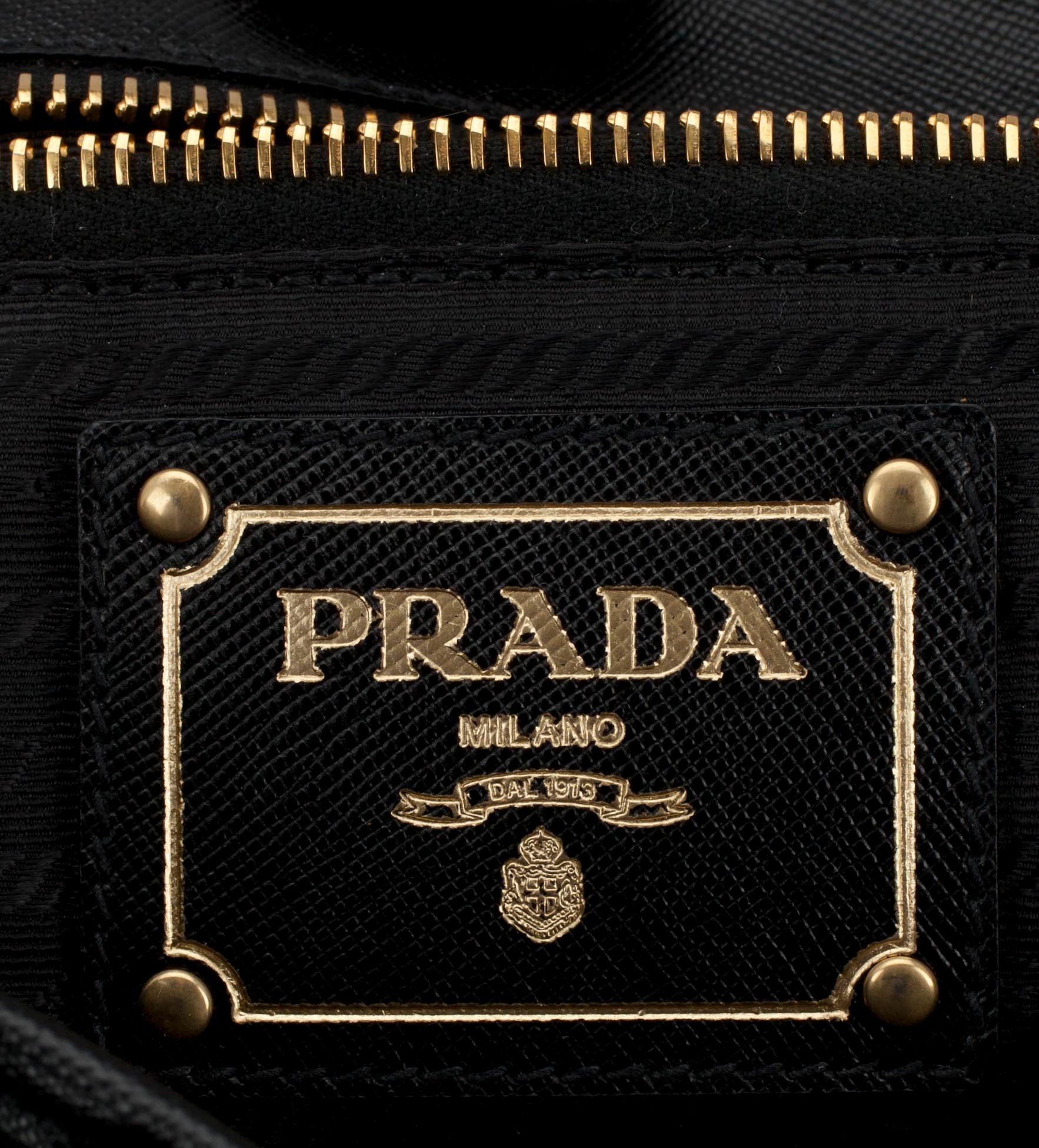 LAUKKU, kassi/crossbody, Prada, alkuperäisessä dustbagissa.