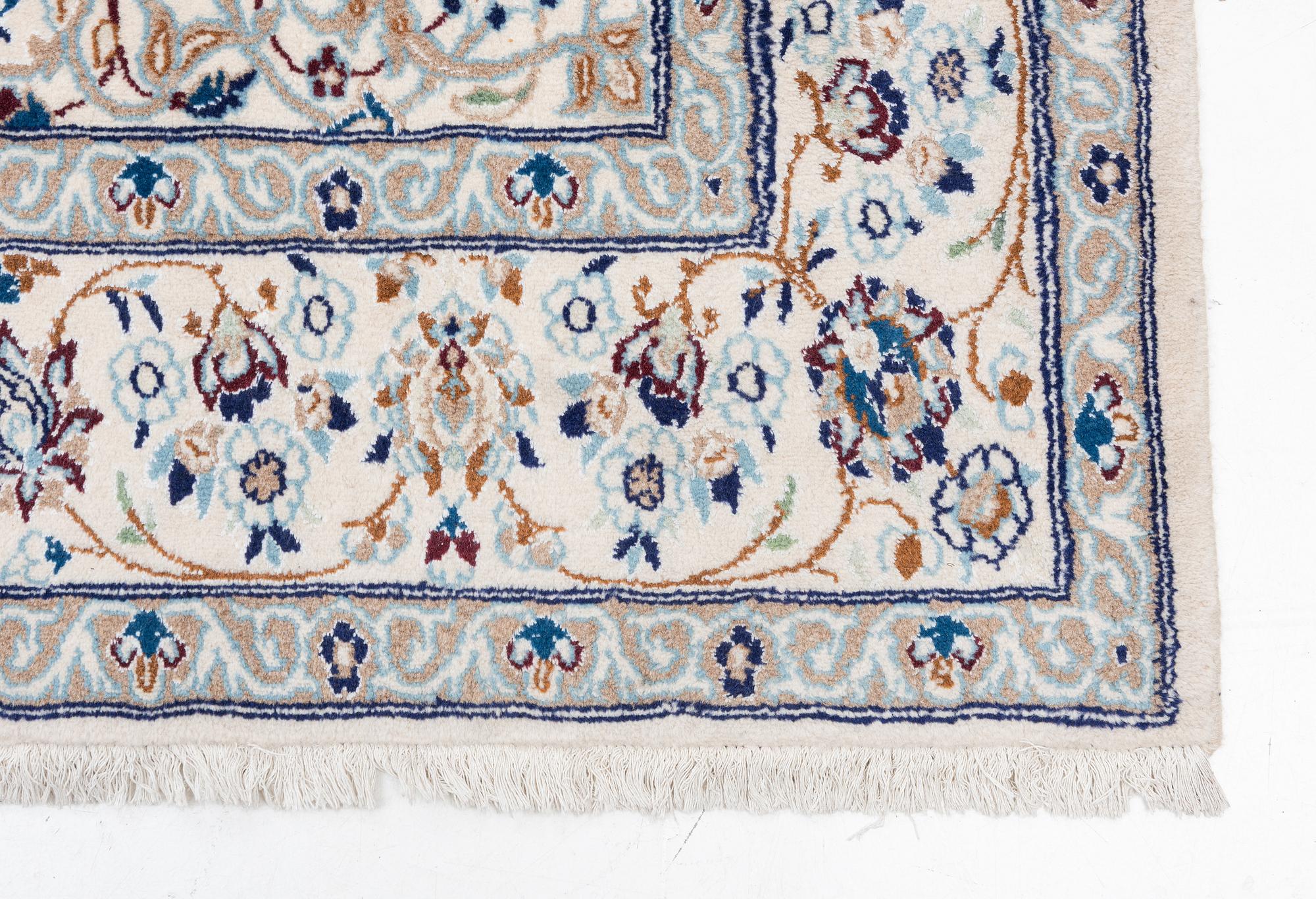 Carpet, Nain, approx. 310 x 200 cm.