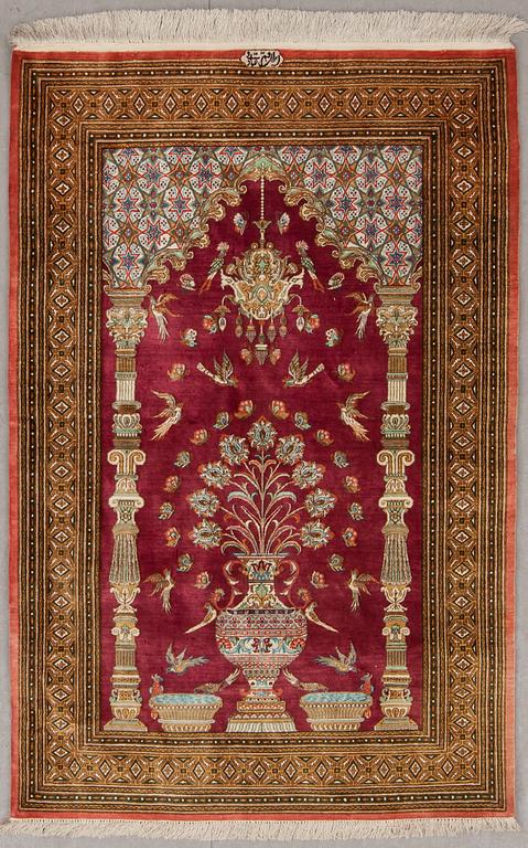 MATTA, old, ghom, signerad, silke, figural, ca 156 x 101 cm.