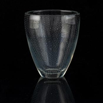Gunnel Nyman, glass vase,  Nuutajärtvi Notsjö.