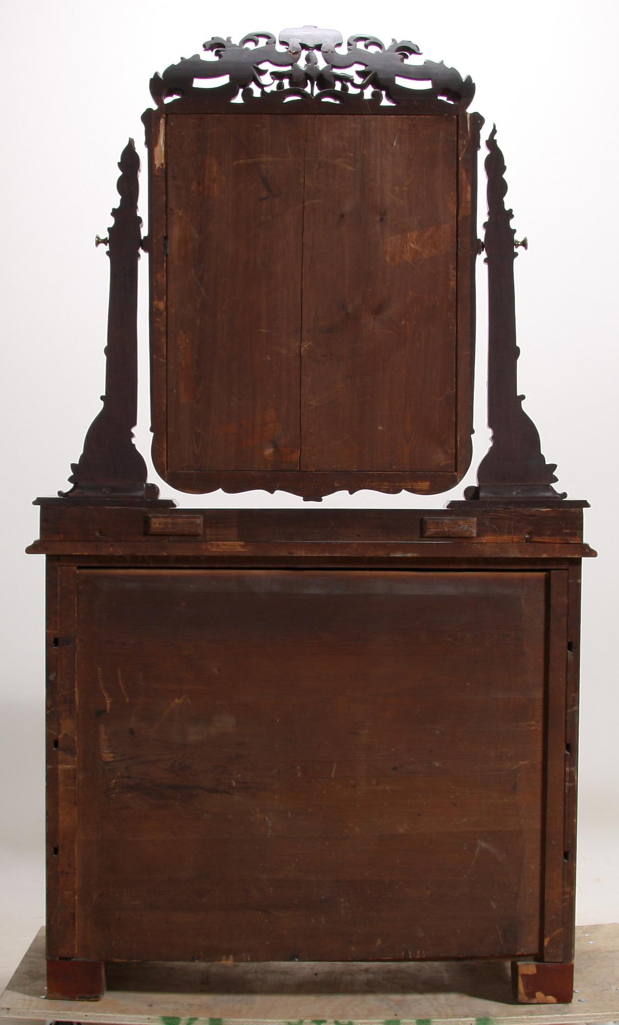 SPEGELBYRÅ, nyrokoko, 1800-talets andra hälft.