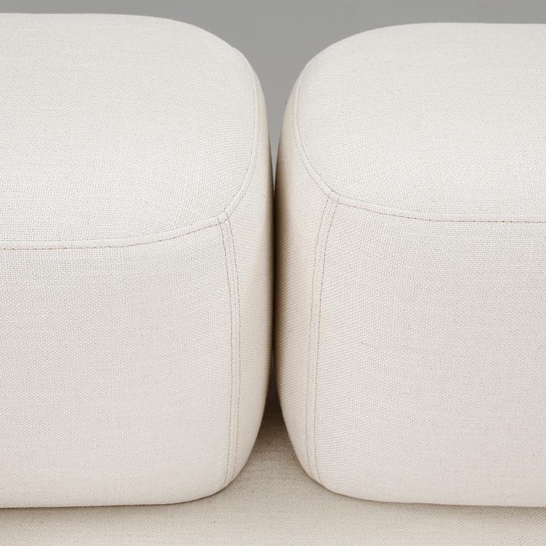 SOFFA, 2 delar, "Alphabet", Piero Lissoni för Fritz Hansen. Inköpt 2013/2014.