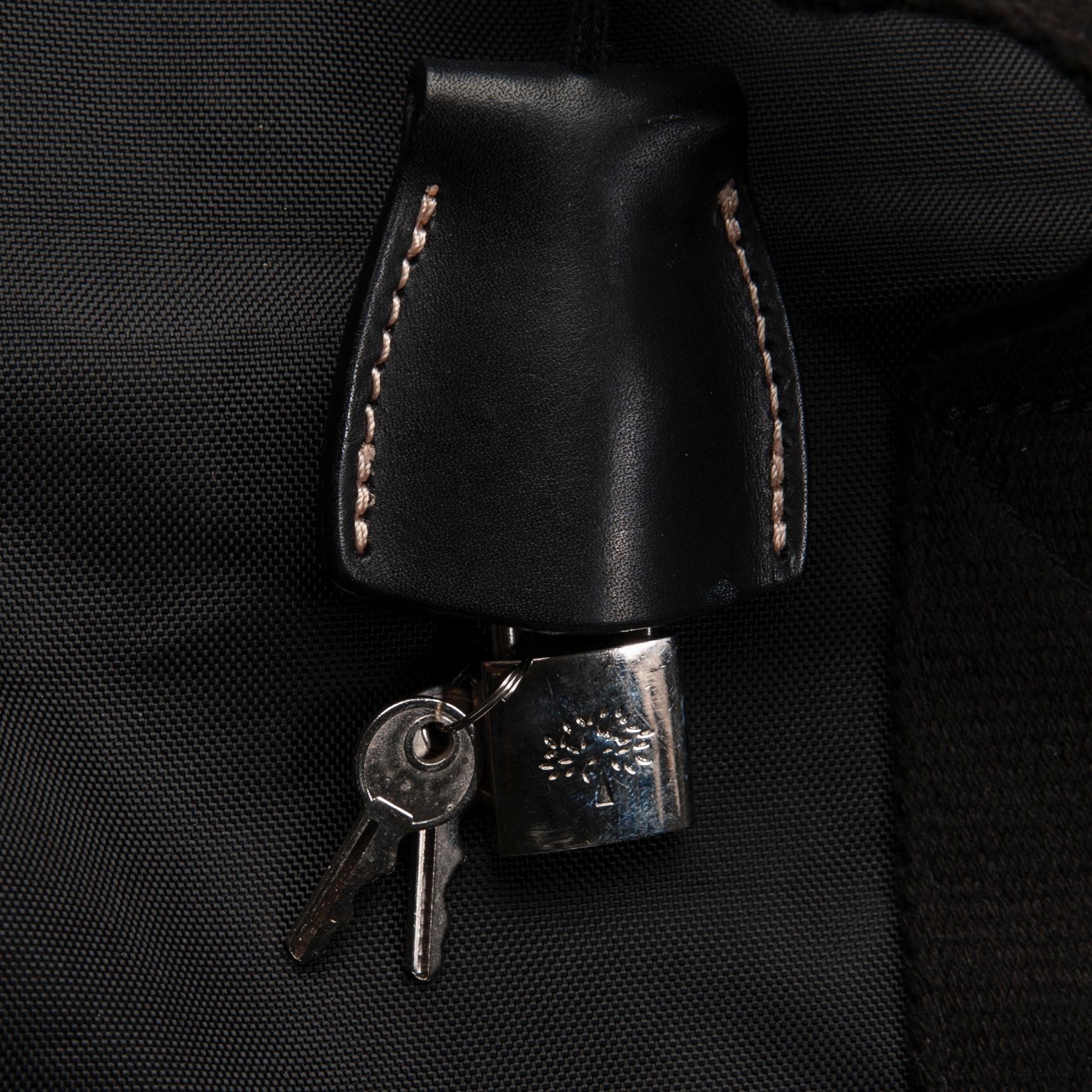 WEEKENDBAG, "Clipper Holdall", ja TOALETTILAUKKU, Mulberry.