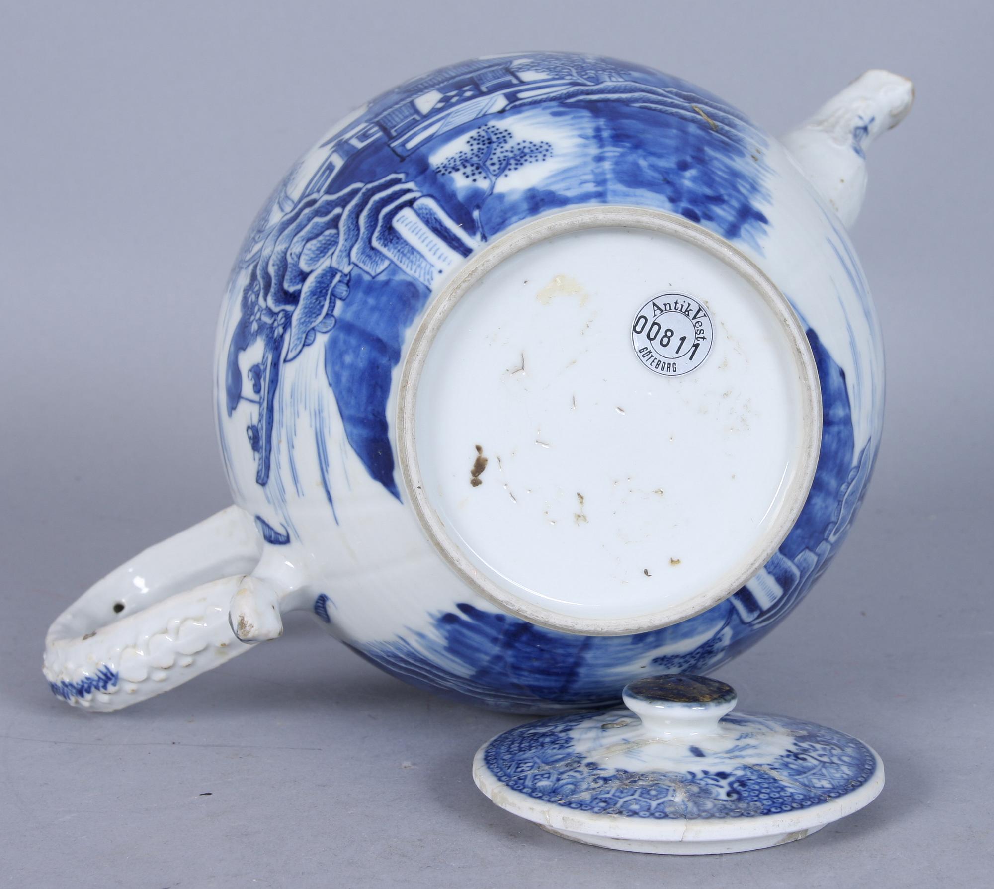 TEKANNA, porslin, Kina, 1700-tal.