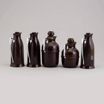 A set of five bakelit thermos, England, designed 1925.