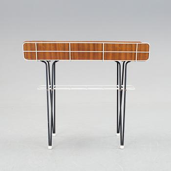 A mid 20th century jardiniere..