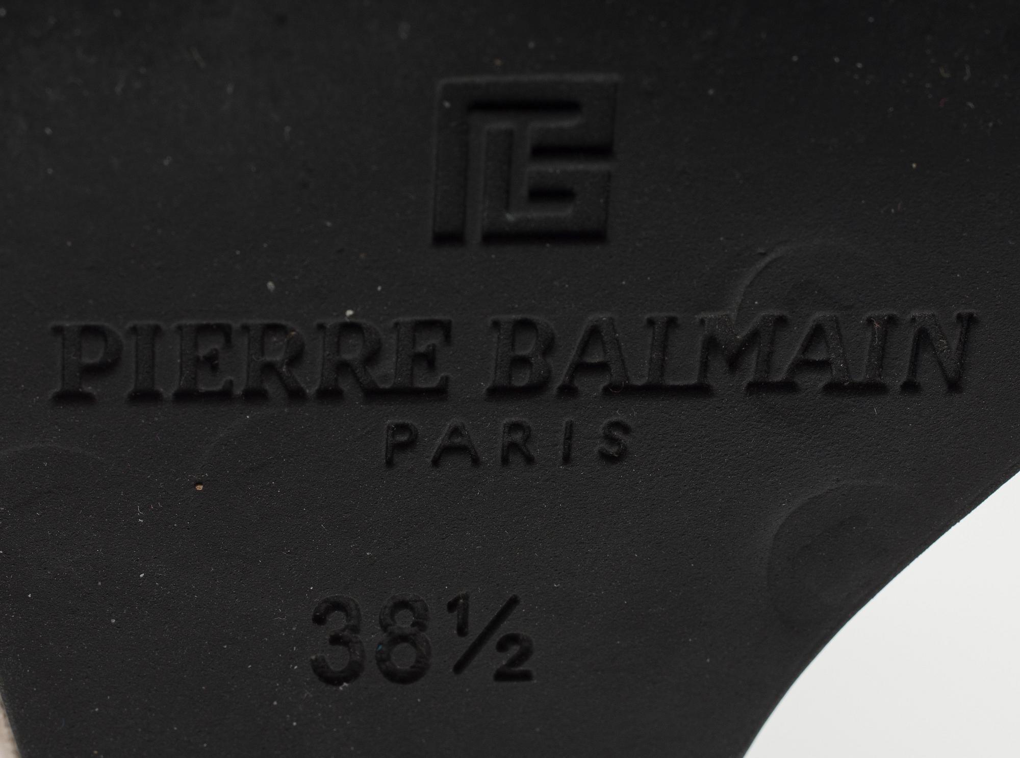 SKOR, Pierre Balmain.