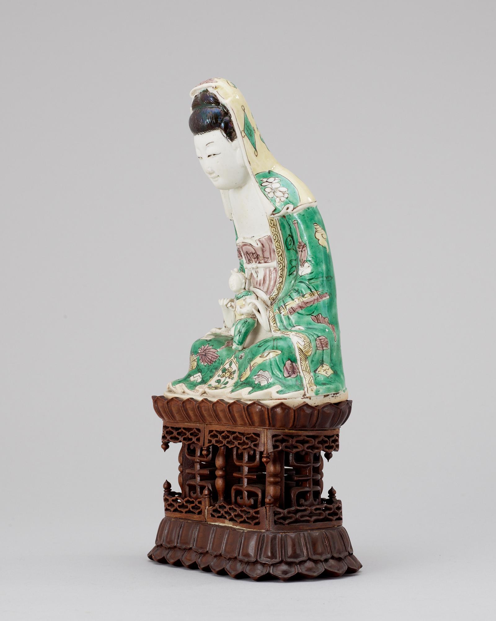 FIGURIN, porslin. Kangxi-stil Qing dynastin.