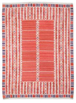CARPET. "Salerno röd". Flat weave. 260 x 194 cm. Signed AB MMF BN.