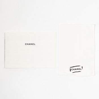 Chanel, bag, "19 Medium Flap Bag".