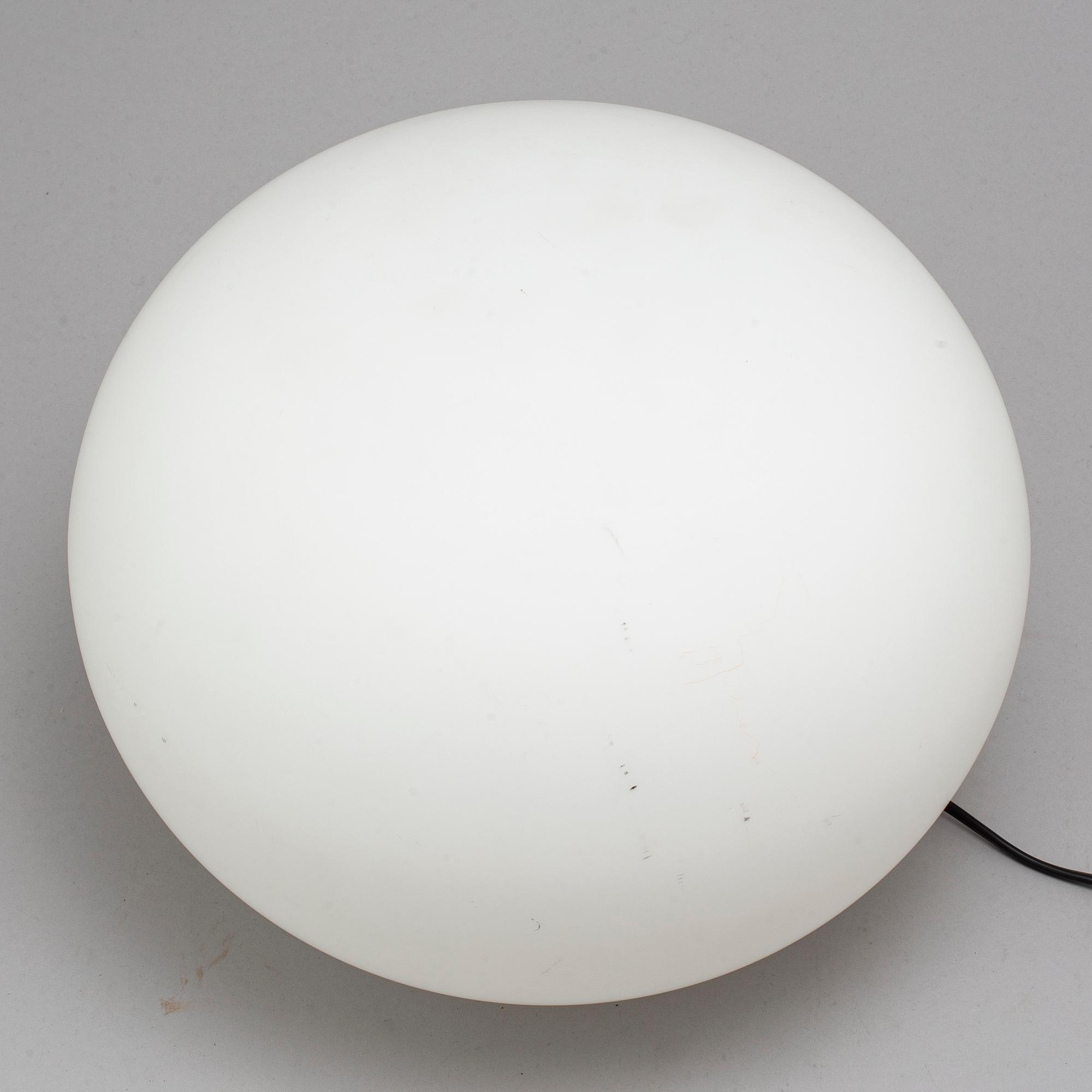 A 'Glo-Ball' table lamp by Jasper Morrison, FLOS.