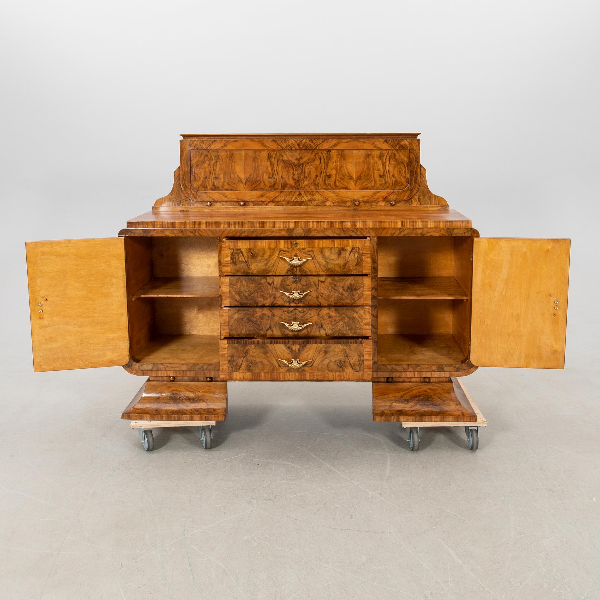 Sideboard Art Deco 1900-talets början.