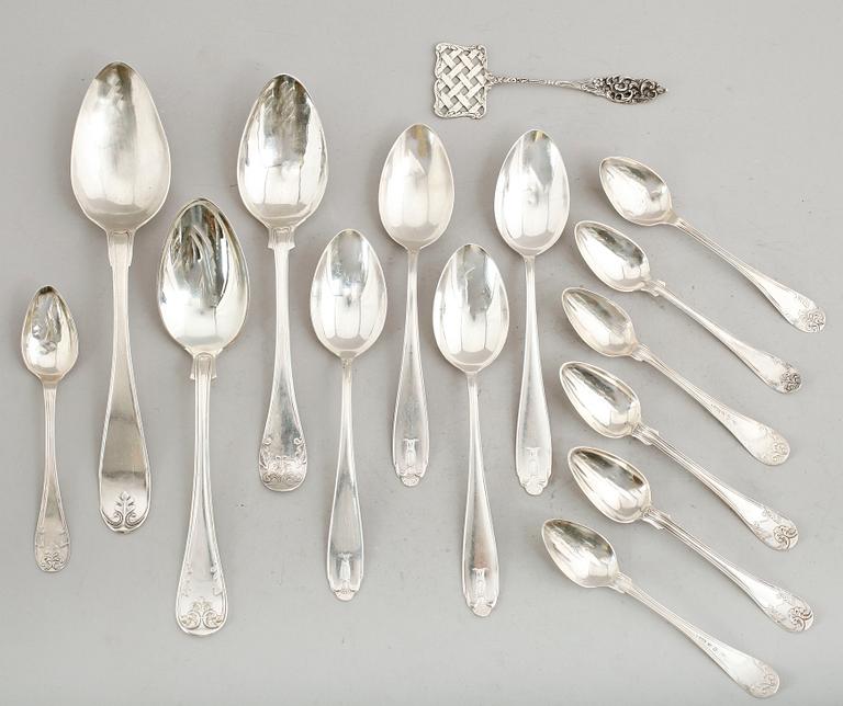 BESTICK, 15 delar, silver, svenska stämplar, 1800-/1900-tal. Vikt ca 399 g.