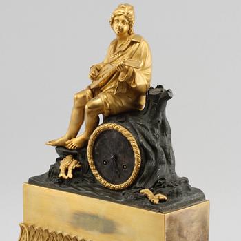 BORDSUR, patinerad och förgylld metall, empire, 1800-talets första hälft.