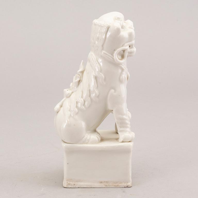 A Chinese blanc de chine joss stick holder, Qing dynasty, Kangxi (1662-1722).