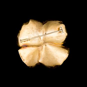 A BROOCH, A. Tillander. 18K gold, cultured pearls.