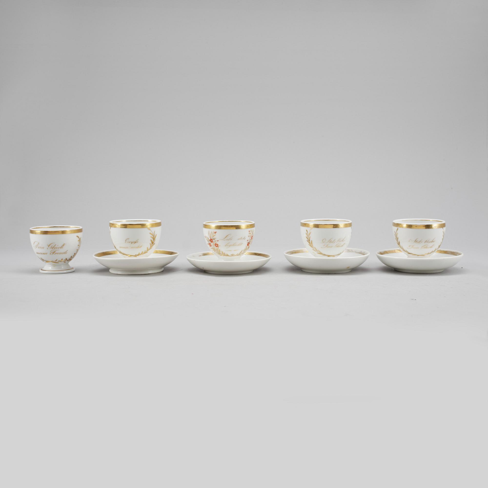 KAFFESERVIS, 6 delar porslin, empire 1800-talets första hälft.