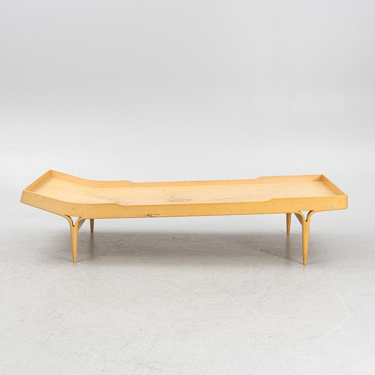 Bruno Mathsson, a model 'T 303 Berlin 60' daybed, Firma Karl Mathsson, Värnamo, dated 1968.