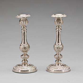 LJUSSTAKAR, ett par, silver.  Gustav Möllenborg, 1842 Stockholm,