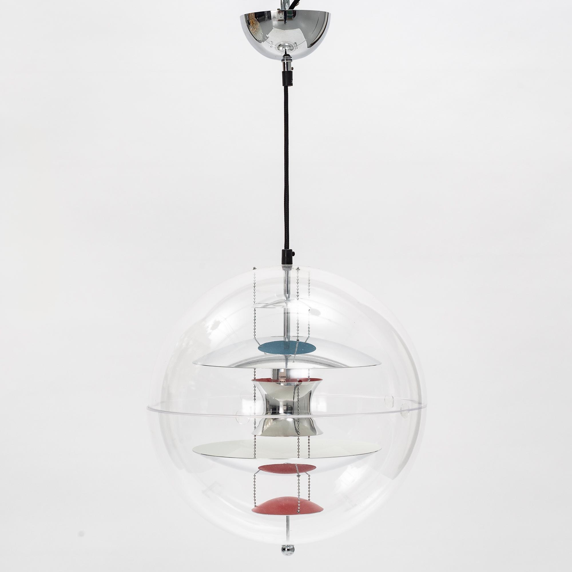 Verner Panton, taklampa, 'VP Globe', Frandsen Lighting A/S, Danmark, 2000-tal.