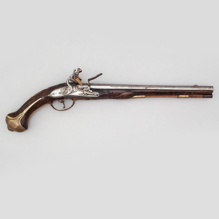 A Flintlock pistol by Friedrich Carlson (Dresden 1700-1719).