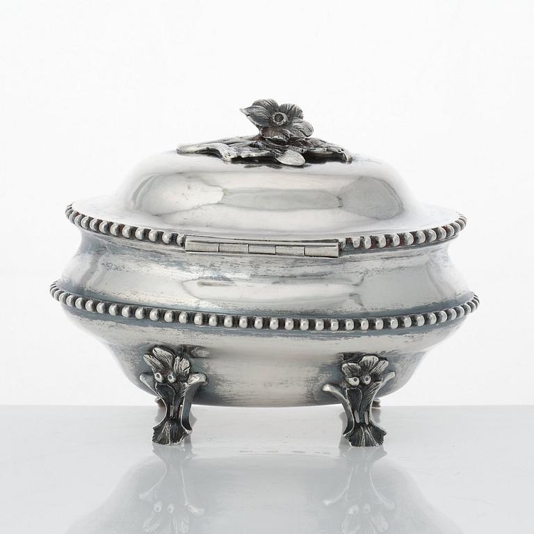 Anders Schotte, sockerskrin, silver, Uddevalla 1787. Rokoko.