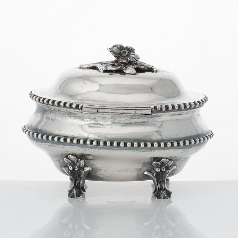 A Swedish Rococo silver sugar casket, mark of Anders Schotte, Uddevalla 1787.