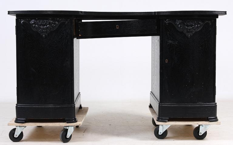 SKRIVBORD samt STOL, jugend, 1900-talets första kvartal.