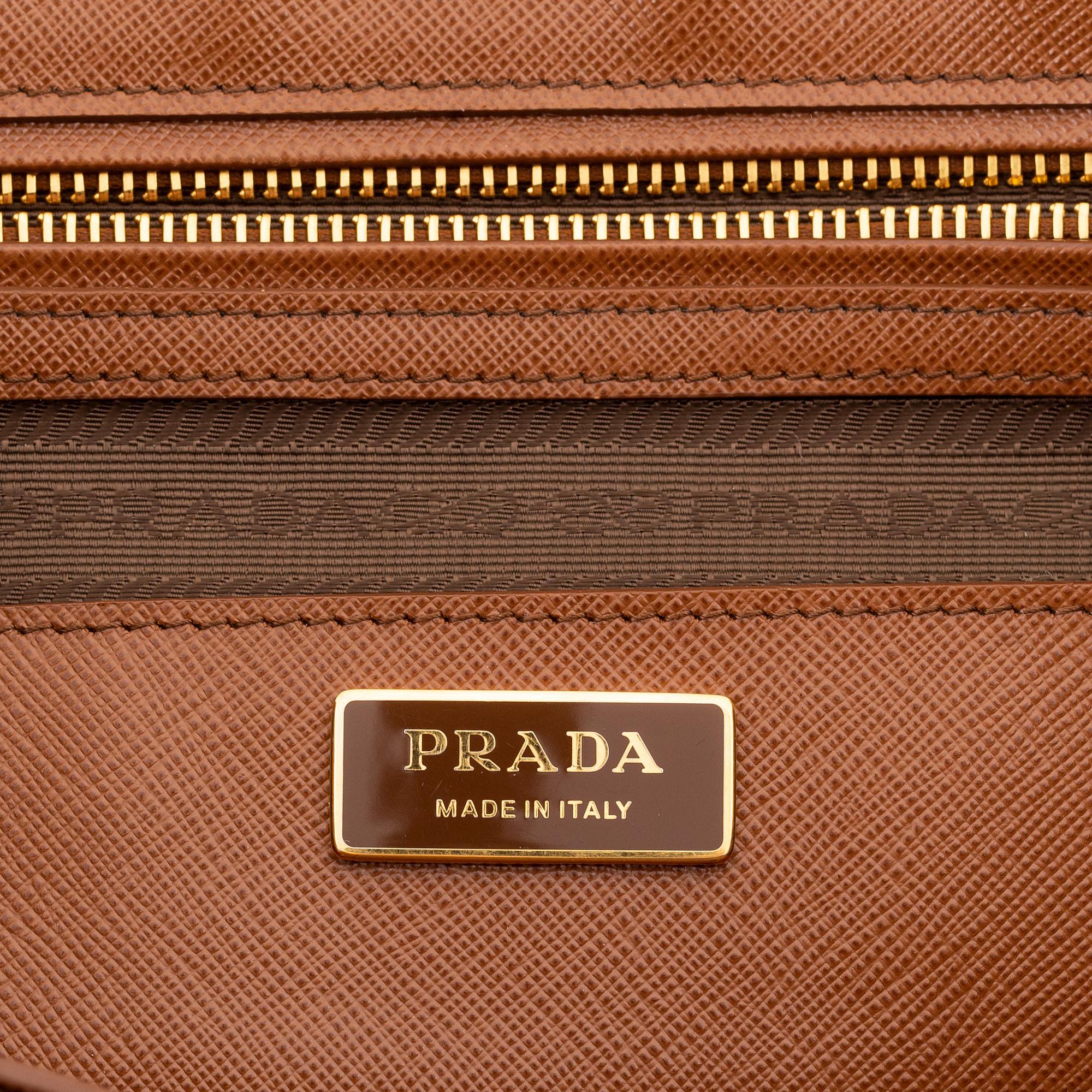 Prada, väska.