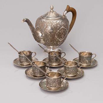 A Persian coffee set in silver, 7 pcs, Iran 20th century. Total weight circa 1334 g.