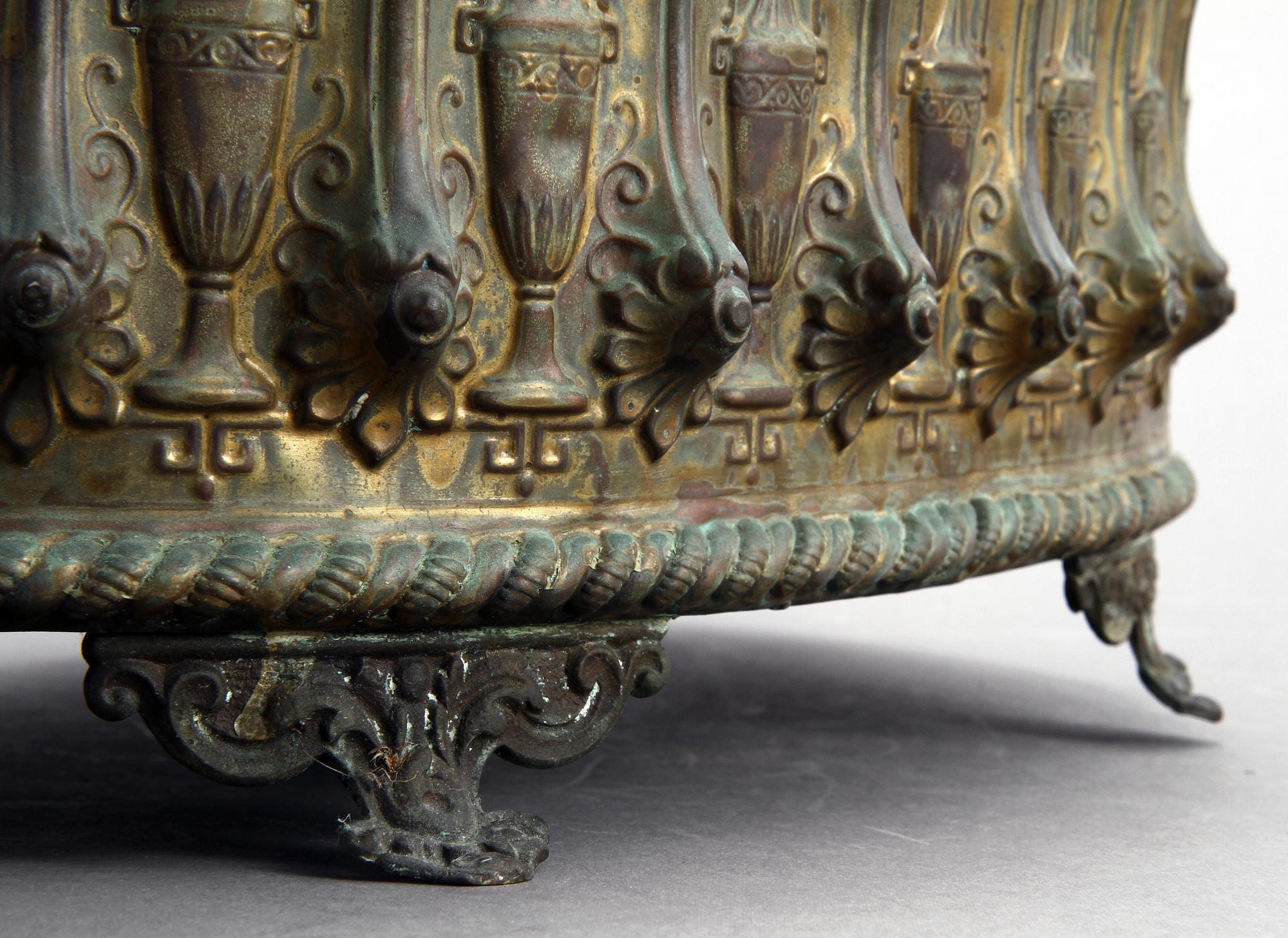 JARDINERE, mässingsplåt, 1800/1900-tal.